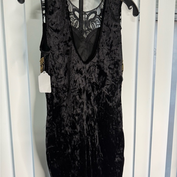 Vero Moda Black Dress with Gold Detailing - Picture 7 of 12